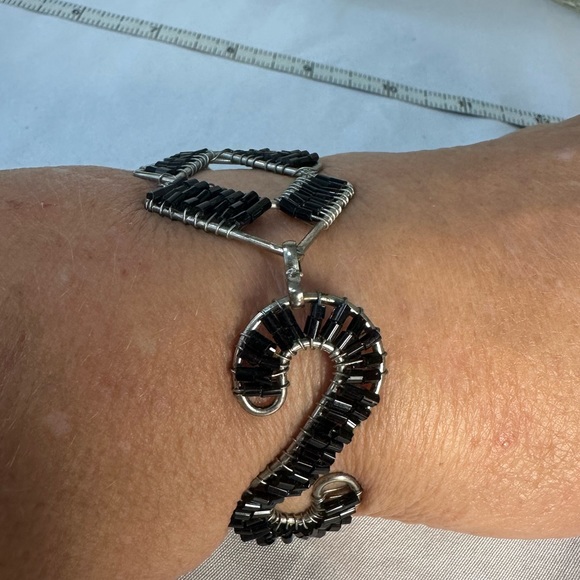 Abstract vibe artisan wire bead wrapped bracelet - Picture 5 of 6